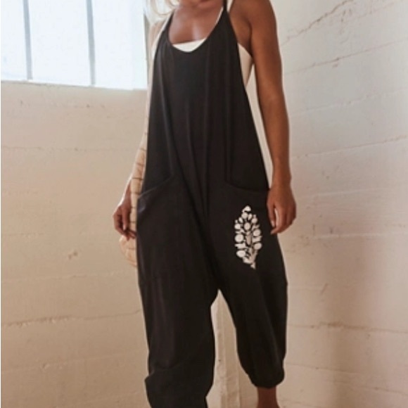 Free people black onesie with large logo! New without tags! Size XS - Picture 1 of 2